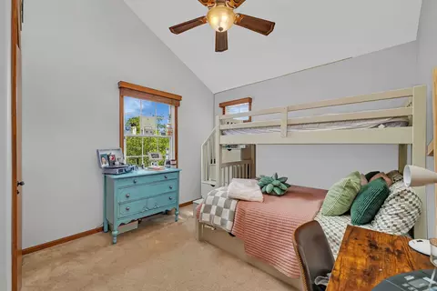 Bedroom - 570 Logue Cir, Seneca, IL 61360 photo 4 of 6