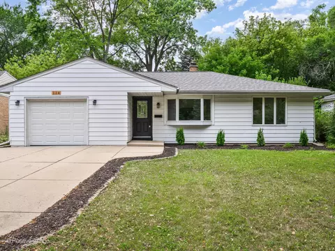 114 S Linden Ave, Palatine, IL 60074