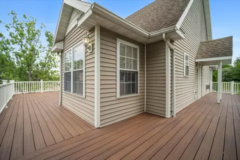 Exterior - 561 County Road 2000 E, Secor, IL 61771 photo 3 of 5