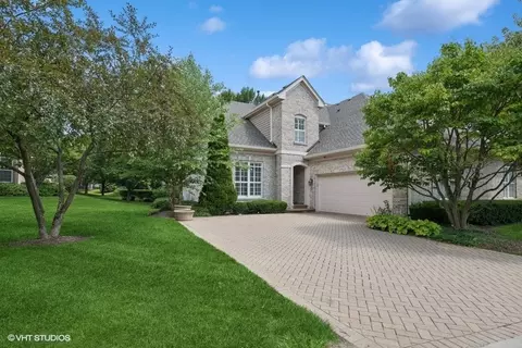 600 Stone Canyon Cir, Inverness, IL 60010