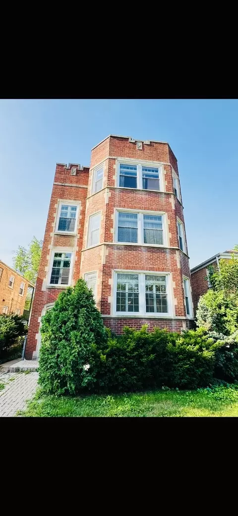 4935 Louise St, Skokie, IL 60077