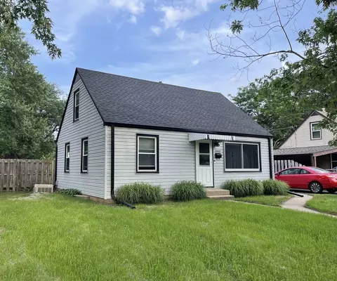 5637 Hollis Ave, Loves Park, IL 61111
