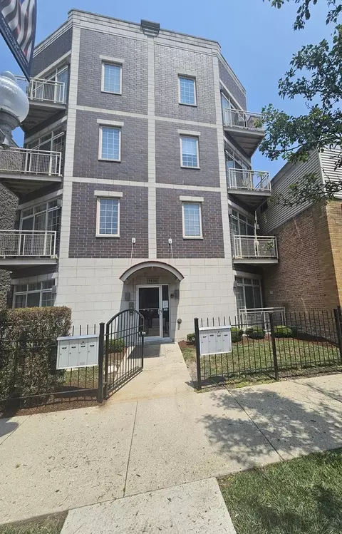 7930 W Grand Ave #2E, Elmwood Park, IL 60707