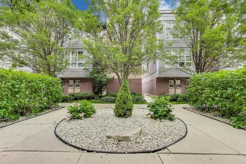 2323 S Wabash St #13, Chicago, IL 60616