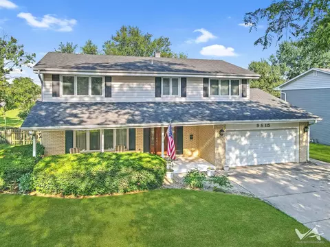 9 S115 Nantucket Dr, Darien, IL 60561