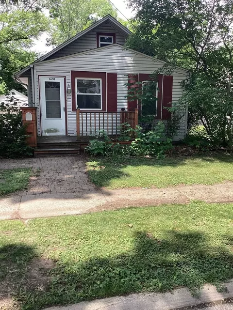 620 Dawson Ave, Rockford, IL 61107