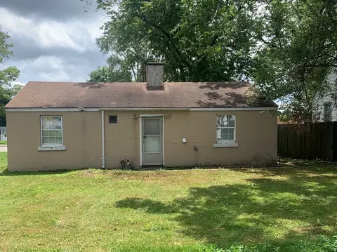 421 E Wabash Ave, Rantoul, IL 61866 photo 2