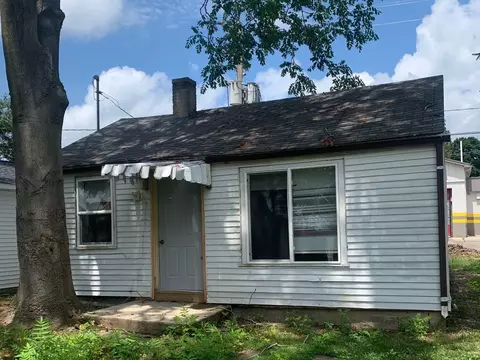 421 E Wabash Ave, Rantoul, IL 61866 photo 3