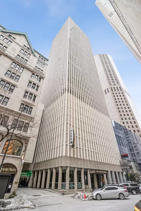 100 E Walton St #22H, Chicago, IL 60611