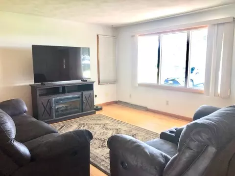 Living - 2204 E 37th St, Sterling, IL 61081 photo 2 of 2