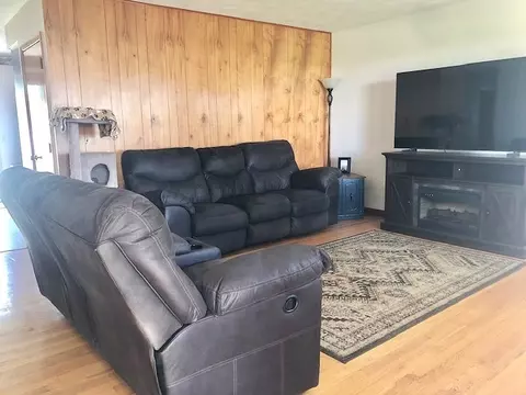 Living - 2204 E 37th St, Sterling, IL 61081 photo 1 of 2