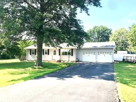 Other - 2204 E 37th St, Sterling, IL 61081 photo 2 of 5