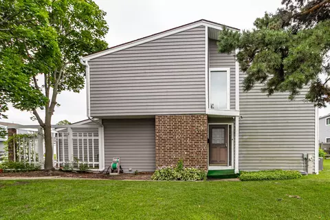 400 Harmony Dr, Wheeling, IL 60090
