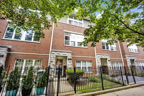 4926 S Cornell Ave #C, Chicago, IL 60615