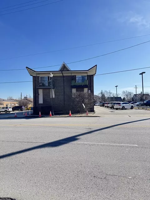 9307 W Irving Park Rd #10, Schiller Park, IL 60176