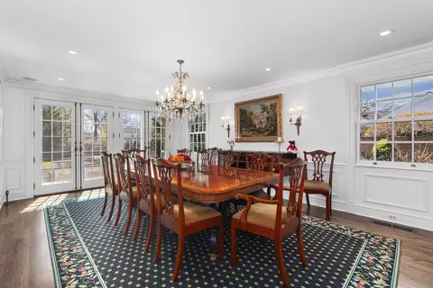 Dining - 1300 Hackberry Ln, Winnetka, IL 60093 photo 8 of 9