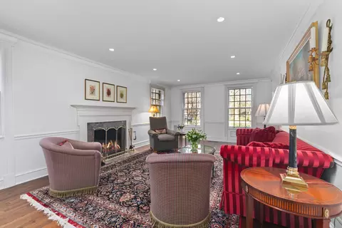 Living - 1300 Hackberry Ln, Winnetka, IL 60093 photo 7 of 8