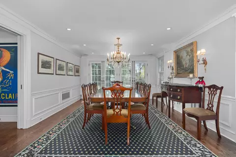 Dining - 1300 Hackberry Ln, Winnetka, IL 60093 photo 6 of 9