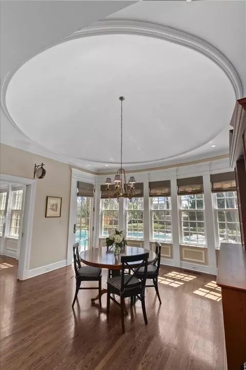Dining - 1300 Hackberry Ln, Winnetka, IL 60093 photo 5 of 9