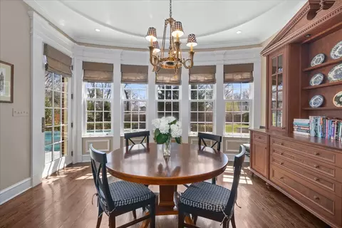 Dining - 1300 Hackberry Ln, Winnetka, IL 60093 photo 2 of 9