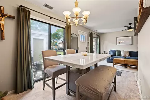 Dining - 1061 Cascade Dr, Aurora, IL 60506 photo 2 of 2