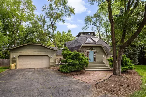 4860 Rhiannon Ct, Palatine, IL 60067