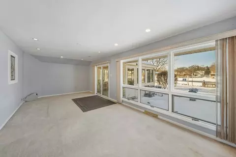 Living - 1515 N River Rd, Mchenry, IL 60051 photo 2 of 3