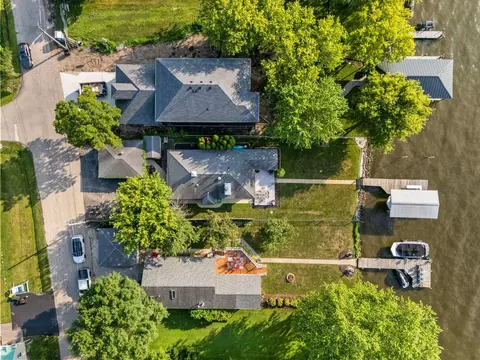 View/Area - 1515 N River Rd, Mchenry, IL 60051 photo 4 of 5