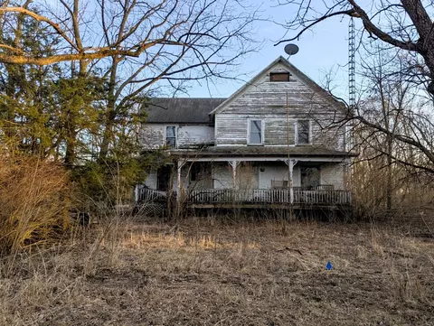 109 W South Park St, Thawville, IL 60968