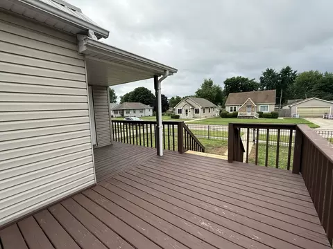 Exterior - 418 W Devlin St, Spring Valley, IL 61362 photo 8 of 10