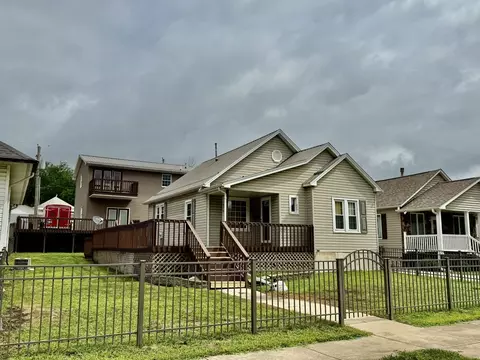 418 W Devlin St, Spring Valley, IL 61362