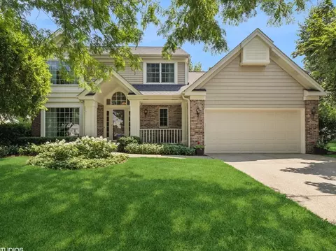 1274 Meadowlark Ln, Grayslake, IL 60030