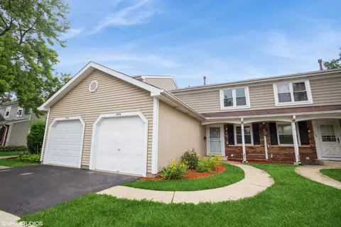 1956 Georgetown Ln, Hoffman Estates, IL 60169
