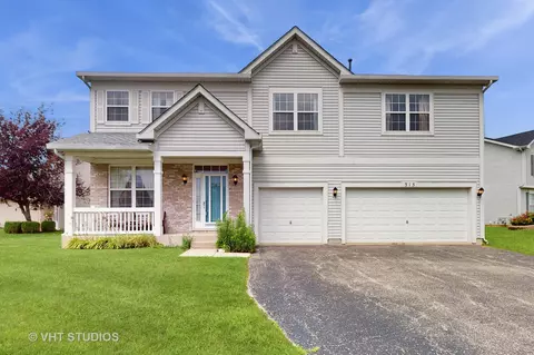 315 Hubbard Cir, Plano, IL 60545
