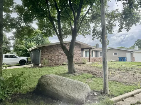 Exterior - 903 W 1st St, Spring Valley, IL 61362 photo 3 of 3
