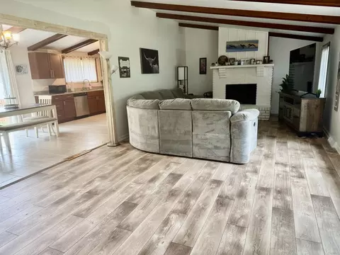 Living - 903 W 1st St, Spring Valley, IL 61362 photo 4 of 4