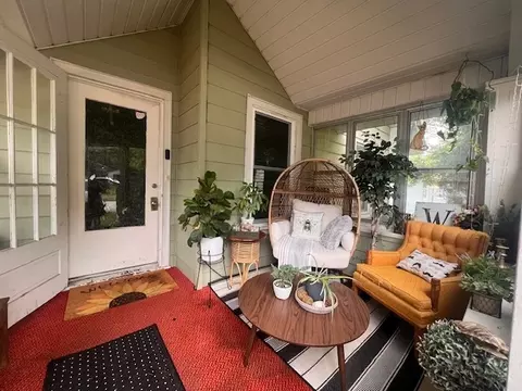 824 E Adams St, Clinton, IL 61727 photo 4