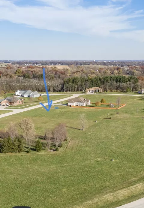 1005 Fox Trail Ln, Somonauk, IL 60552