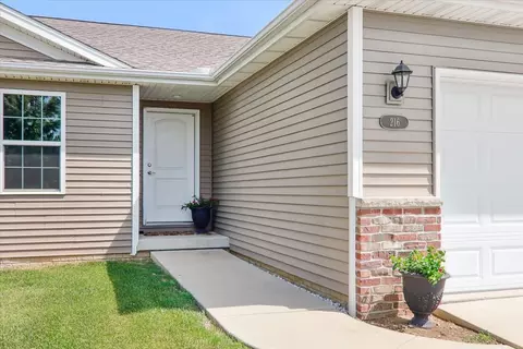 216 Springdale Ave, Bloomington, IL 61704 photo 23