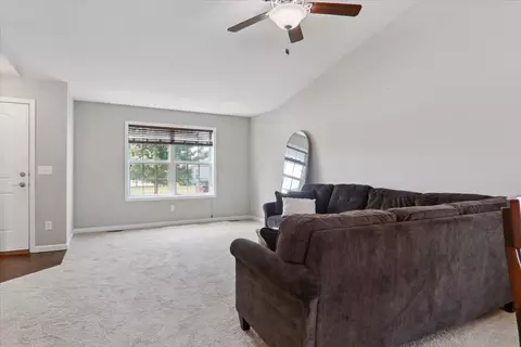216 Springdale Ave, Bloomington, IL 61704 photo 5