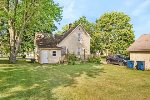 Exterior - 309 Elk St, Odell, IL 60460 photo 4 of 7