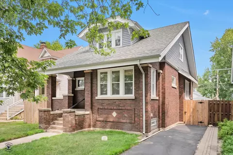 218 157th St, Calumet City, IL 60409