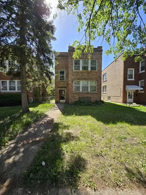 1320 Wisconsin Ave, Berwyn, IL 60402