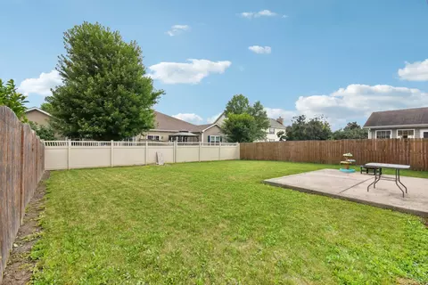 Exterior - 2011 Mountain Rd, Morris, IL 60450 photo 3 of 4