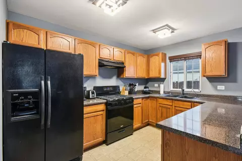 Kitchen - 2011 Mountain Rd, Morris, IL 60450 photo 1 of 1