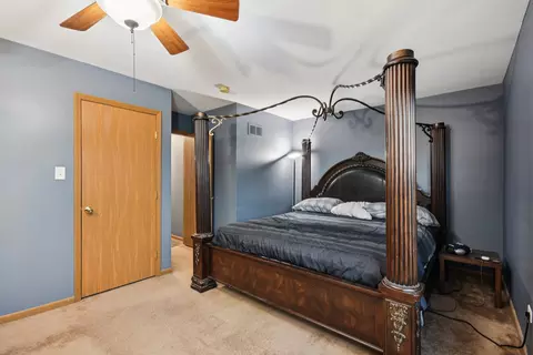 Bedroom - 2011 Mountain Rd, Morris, IL 60450 photo 3 of 3