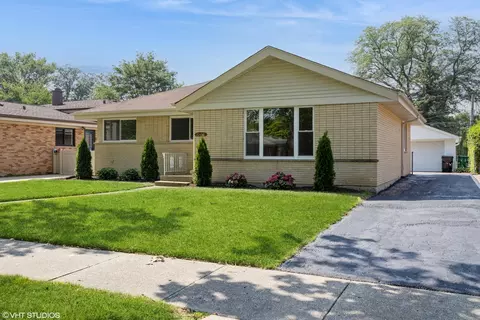 10419 Preston St, Westchester, IL 60154