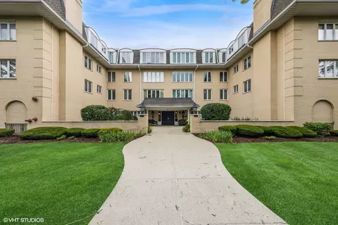 75 S 6th Ave #301, La Grange, IL 60525
