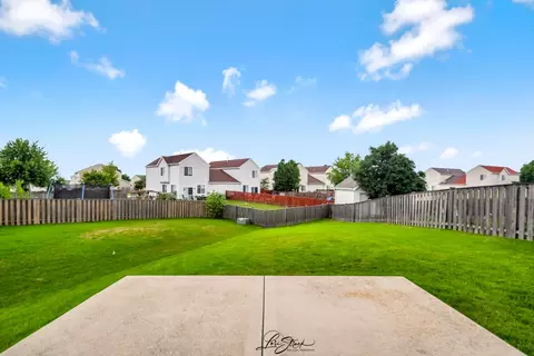 Exterior - 814 Daniel Dr, Minooka, IL 60447 photo 3 of 3