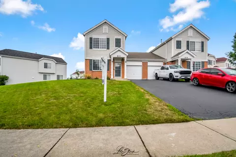 814 Daniel Dr, Minooka, IL 60447